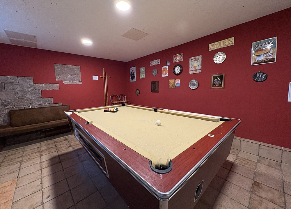 Jugendgästehaus IB Billiard Billardtisch Billiardraum